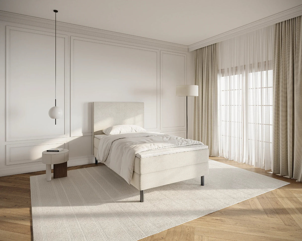 Skagen kontinentalseng 140x200 cm i farven lys sand
