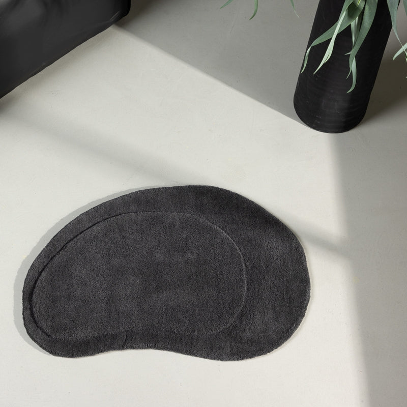 Se Packo - Dørmåtte i mørkegrå uld, 50 x 75 cm. ❤ Kæmpe udvalg i 3-nordic - Køb online på udsalg og tilbud lige nu ❤ Billig fragt og hurtig levering - Varenummer: 3-nordic-8446 og barcode / Ean: på lager - Udsalg på Entre - Dørmåtter Op til 63% rabat - Over 2.739 mærker samlet ét sted
