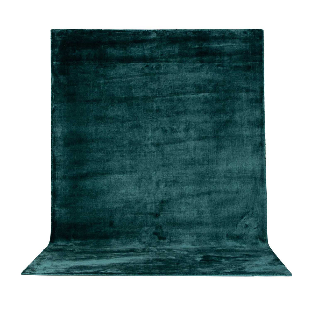 Se VENTURE DESIGN Indra gulvtæppe - grøn viskose og bomuld (200x300) ❤ Kæmpe udvalg i Venture Design - Køb online på udsalg og tilbud lige nu ❤ Billig fragt og hurtig levering - Varenummer: Boboonline-62418 og barcode / Ean: 7350107085695 på lager - Udsalg på Interiør,Plaids, gulvtæpper og sengetæpper mm.,Gulvtæpper,
Plaids, gulvtæpper og sengetæpper mm.,
Tæpper til stuen,
Tæpper til entré, Op til 61% rabat - Over 1.329 brands på online udsalg