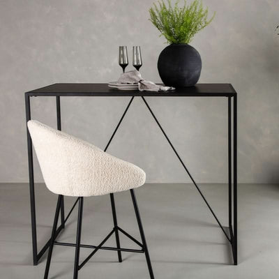 Se billigt tilbud på Dax barbord i sort MDF og metal! Spar op til 55% på udsalg. Hurtig levering, 1-2 hverdage. Køb online nu!