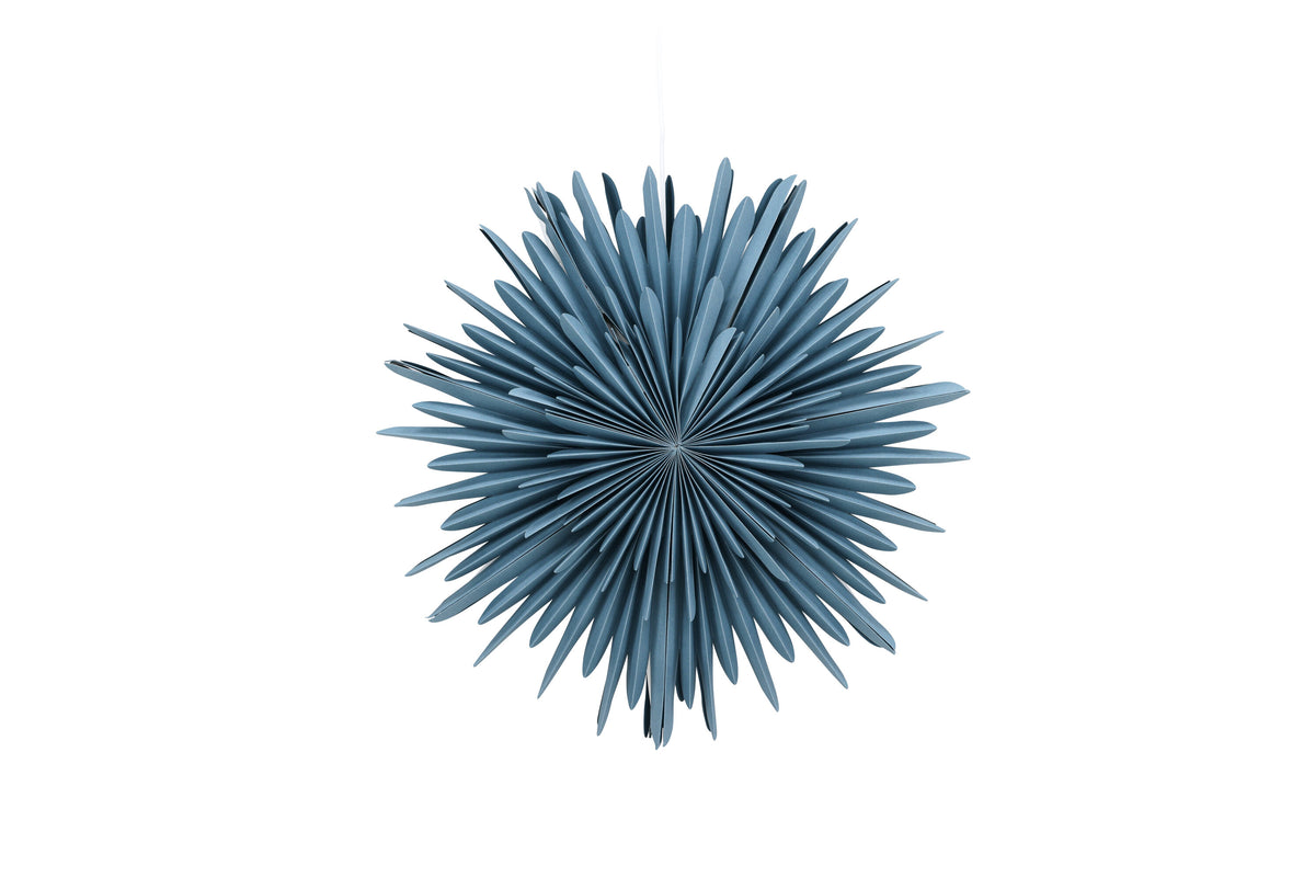 Se VENTURE DESIGN Sälen loftlampe - grå/blå papir (60cm) ❤ Kæmpe udvalg i Venture Design - Køb online på udsalg og tilbud lige nu ❤ Meget billig fragt og hurtig levering: 1 - 2 hverdage - Varenummer: Boboonline-113788 og barcode / Ean: 7340220801135 på lager - Udsalg på Interiør,Belysning,Lamper,Loftlamper,
Interiør,
Belysning,
Lamper,
Pendler,
Billige l Spar op til 51% - Over 785 kendte brands på udsalg