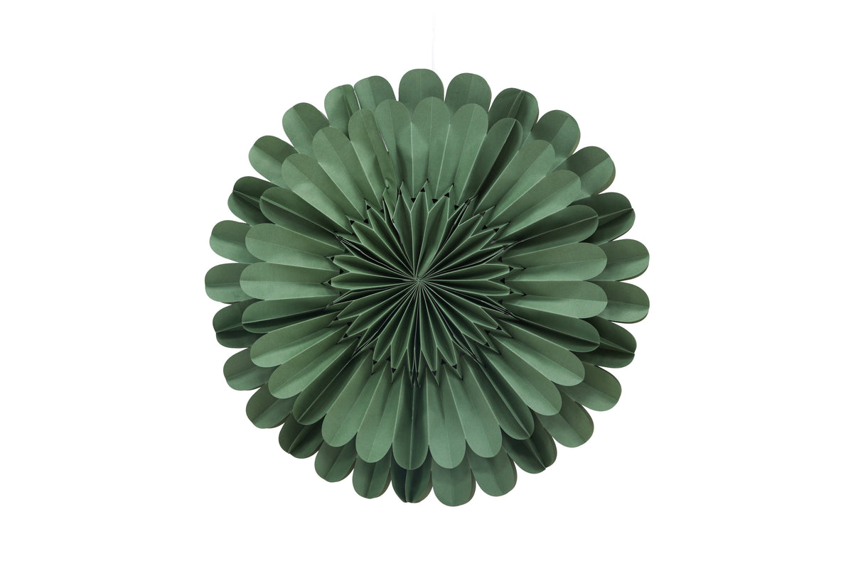 Se VENTURE DESIGN Järvsön loftlampe - grøn papir (Ø60) ❤ Kæmpe udvalg i Venture Design - Køb online på udsalg og tilbud lige nu ❤ Meget billig fragt og hurtig levering: 1 - 2 hverdage - Varenummer: Boboonline-113874 og barcode / Ean: 7340220800824 på lager - Udsalg på Interiør,Belysning,Lamper,Loftlamper,
Interiør,
Belysning,
Lamper,
Pendler,
Billige l Spar op til 51% - Over 785 kendte brands på udsalg