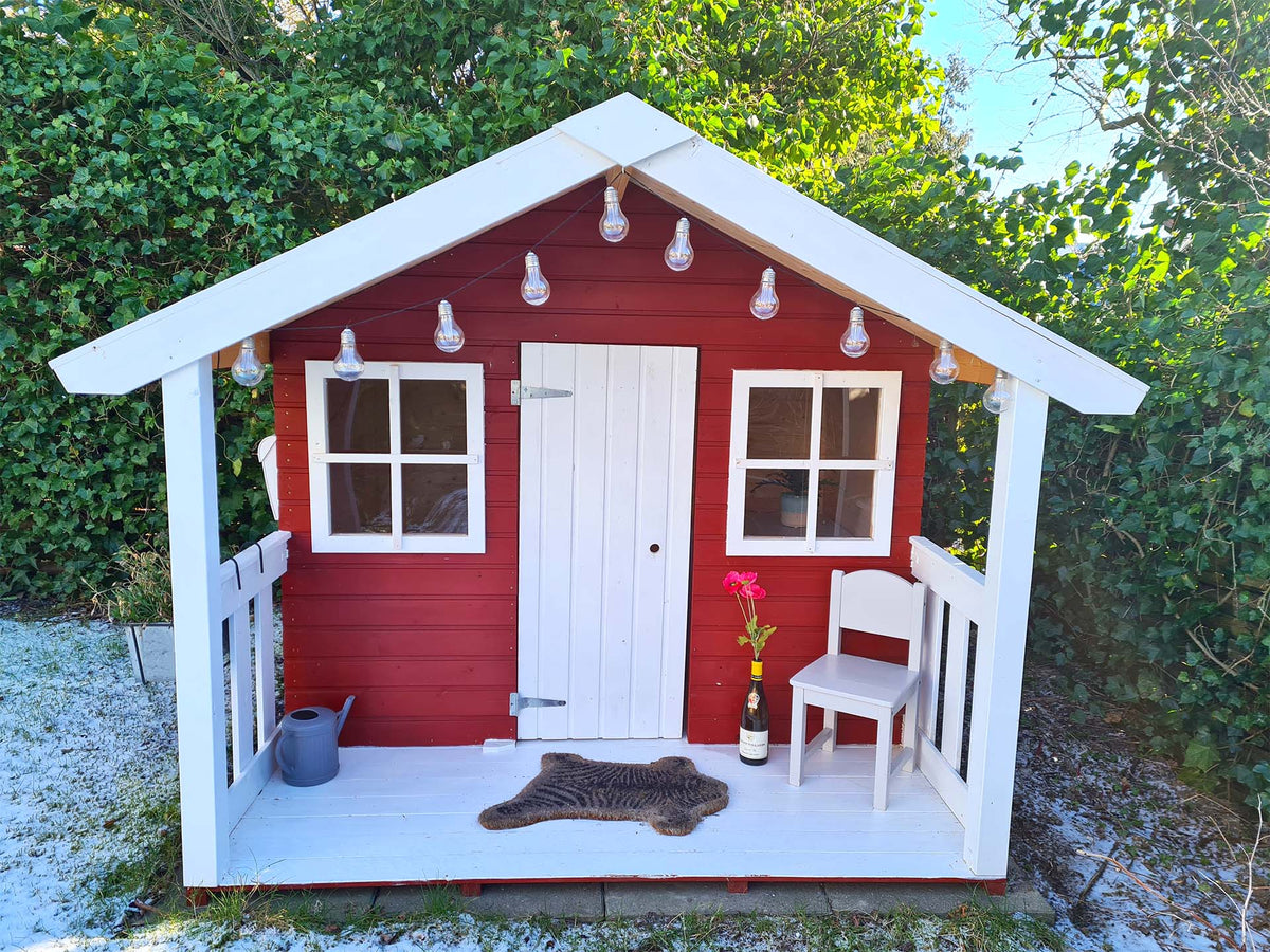 Umalet legehus i træ, Lille Felix 3,2 m², fra Sølund Huse