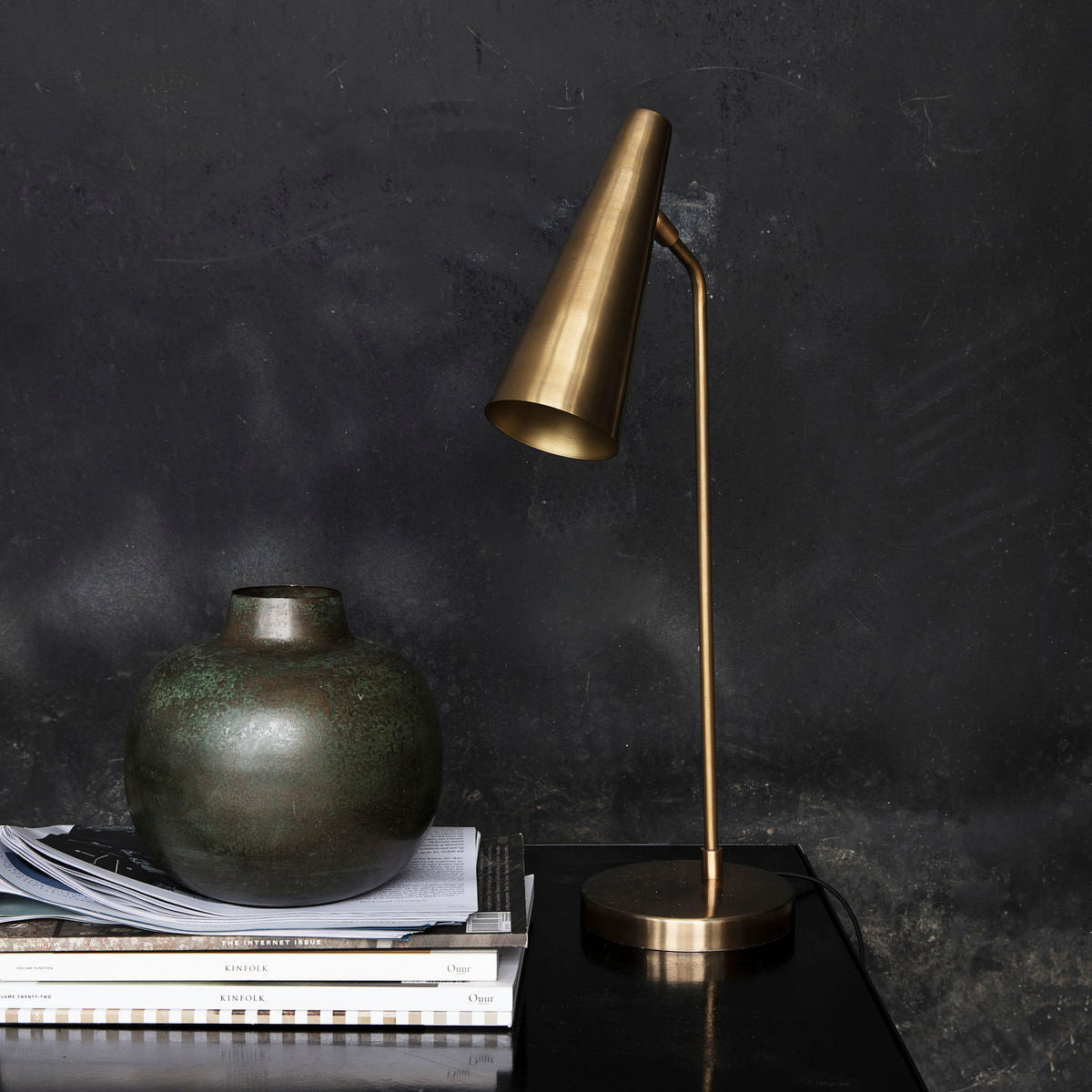 Se House Doctor - Bordlampe H52 cm, Precise, Messing ❤ Kæmpe udvalg i House Doctor - Køb online på udsalg og tilbud lige nu ❤ Billig fragt og hurtig levering - Varenummer: Bolig&Haven-41104132800663 og barcode / Ean: 5707644516656 på lager - Udsalg på Få op til 63% i rabat - Shop udsalg fra mere end 1.798 mærker