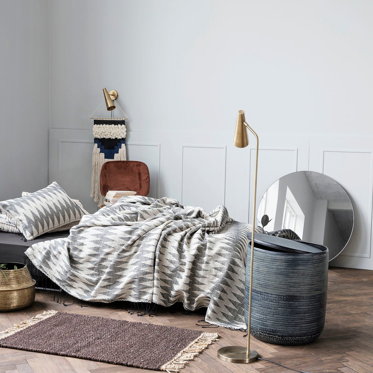Se House Doctor - Gulvlampe H124 cm, Precise, Messing ❤ Kæmpe udvalg i House Doctor - Køb online på udsalg og tilbud lige nu ❤ Billig fragt • Hurtig levering - Varenummer: Bolig&Haven-41104134996119 og barcode / Ean: 5707644523647 på lager - Udsalg på Op til 63% rabat - Mere end 1.329 populære mærker på udsalg
