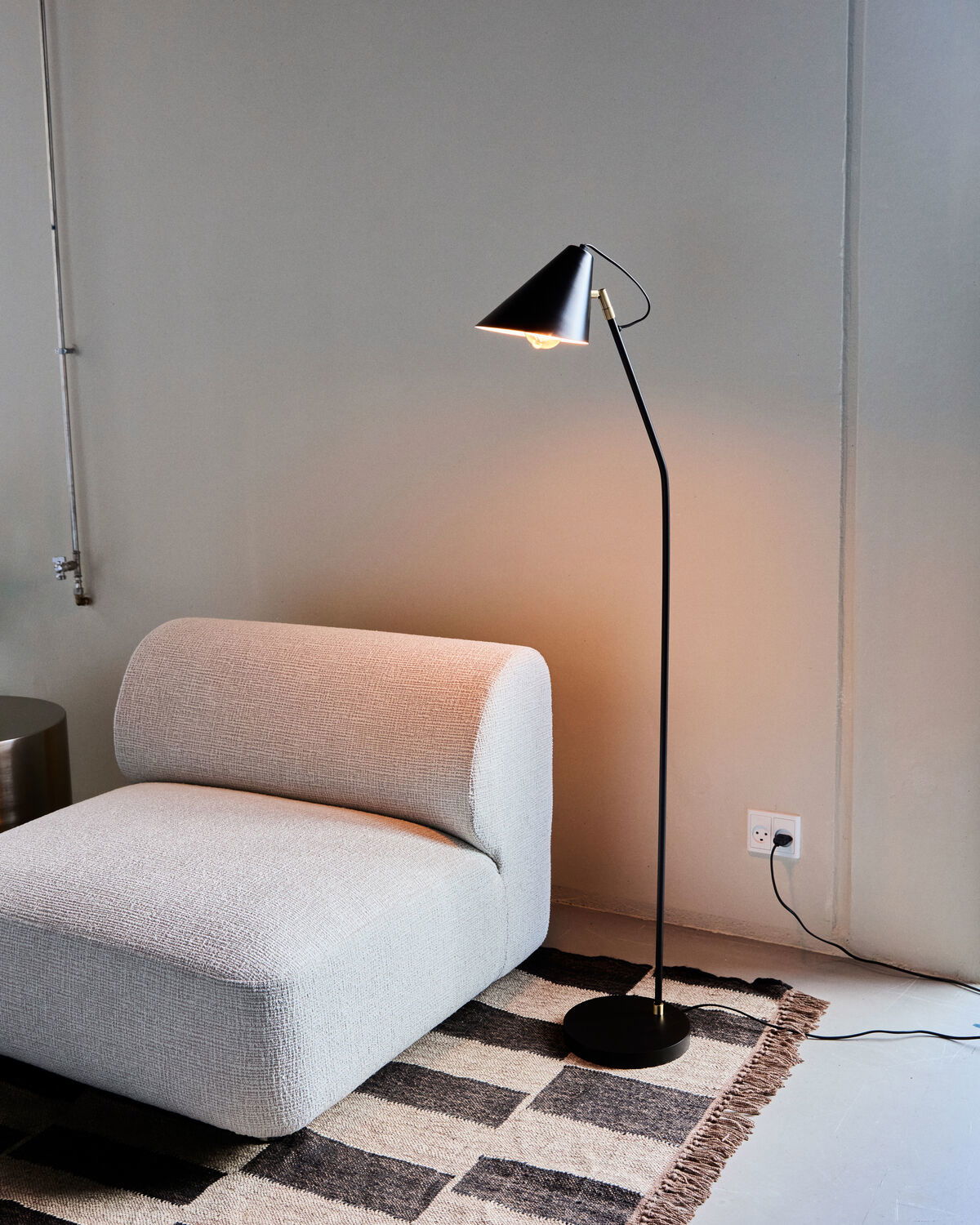 Se House Doctor - Gulvlampe, Club, Sort H130 cm ❤ Kæmpe udvalg i House Doctor - Køb online på udsalg og tilbud lige nu ❤ Billig fragt og hurtig levering - Varenummer: Bolig&Haven-41104122773655 og barcode / Ean: 5707644449442 på lager - Udsalg på Spar stort – op til 71% - Eksklusivt udsalg på over 2.739 brands