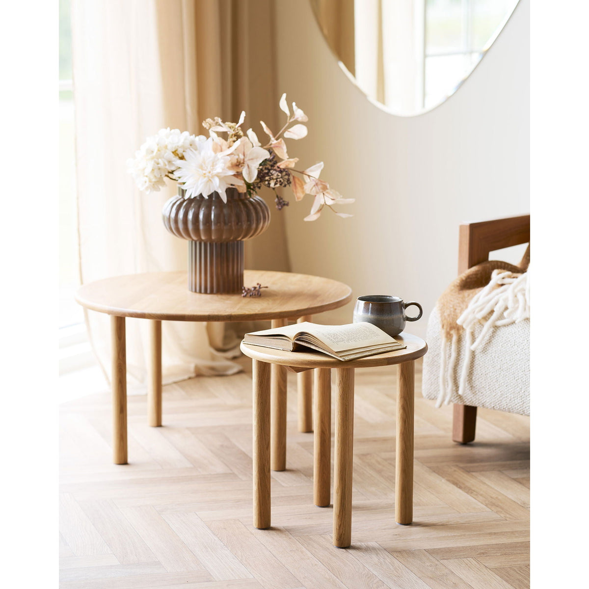 Se House Nordic - Jena Sofabord, Eg, Natur, Ø70 cm ❤ Kæmpe udvalg i House Nordic - Køb online på udsalg og tilbud lige nu ❤ Billig fragt • Hurtig levering - Varenummer: Bolig&Haven-51544950374730 og barcode / Ean: 5713917038213 på lager - Udsalg på Spar stort – op til 59% - Over 2.739 kendte mærker online