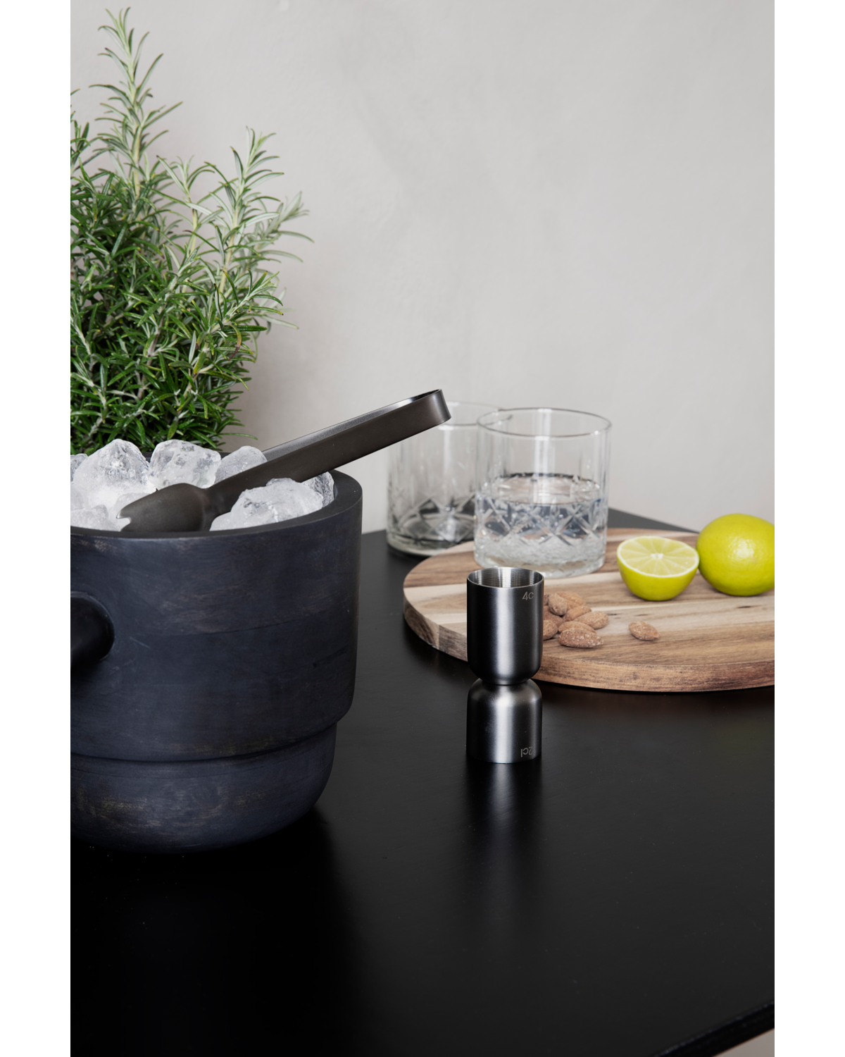Se House Doctor - Målebæger, Grunge, Gunmetal ❤ Kæmpe udvalg i House Doctor - Køb online på udsalg og tilbud lige nu ❤ Super billig fragt og lynhurtig levering - Varenummer: Bolig&Haven-51659077157194 og barcode / Ean: 5707644552340 på lager - Udsalg på Op til 61% rabat - Mere end 1.329 populære mærker på udsalg