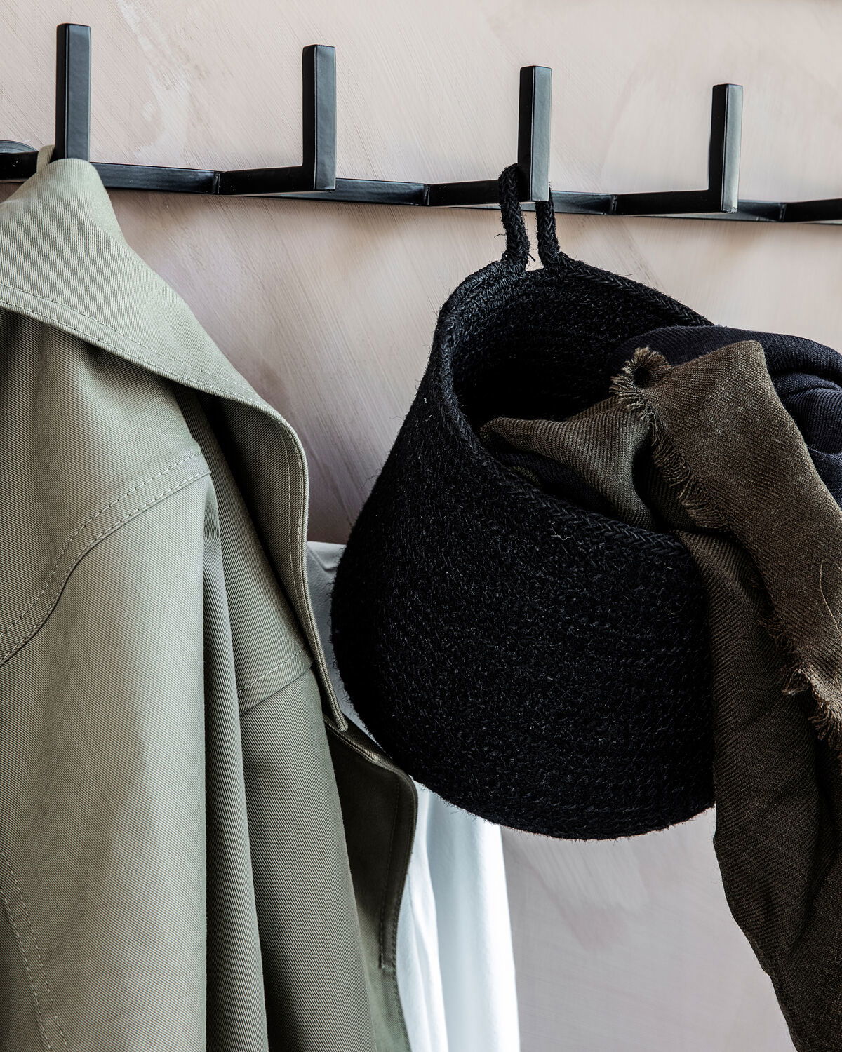 Se House Doctor - Kurv Hang i søgræs, sort ❤ Kæmpe udvalg i House Doctor - Køb online på udsalg og tilbud lige nu ❤ Billig fragt og hurtig levering - Varenummer: Bolig&Haven-51659079385418 og barcode / Ean: 5707644543980 på lager - Udsalg på Spar helt op til 79% - Stort udsalg på over 739 brands