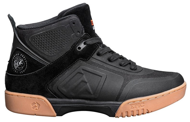 Se Epic Stomper Grindshoe str. 42 ✔ Kæmpe udvalg i Epic Grindshoes - Køb online på udsalg og tilbud lige nu ✔ Super billig fragt og lynhurtig levering - Varenummer: MMAction-2191215 og 4040333559048 på lager - Udsalg på Epic Grindshoes Store besparelser – op til 77% - Store besparelser på over 2.281 mærker