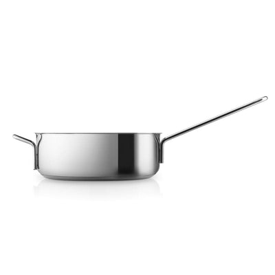 Se Eva Solo Eva Trio rustfrit stål sauterpande 24 cm ❤ Stort online udvalg i Eva Solo ❤ Meget billig fragt og hurtig levering: 1 - 2 hverdage - Varenummer: NDN-21925-01 og barcode / Ean: '5706631062510 på lager - Udsalg på Home & Garden - Kitchen & Dining - Cookware & Bakeware - Cookware - Sauté Pans Spar op til 56% - Over 1124 kendte brands på udsalg