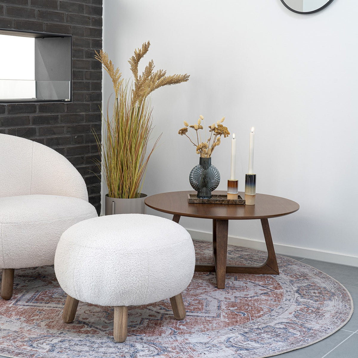 Se Mini Bear- Taburet i kunstig lammeskind ❤ Kæmpe udvalg i 3-nordic - Køb online på udsalg og tilbud lige nu ❤ Billig fragt • Hurtig levering - Varenummer: 3-nordic-4767 og barcode / Ean: 5713917020416 på lager - Udsalg på Dagligstue - Pufs og taburetter Spar helt op til 73% - Kæmpe udsalg på over 739 brands
