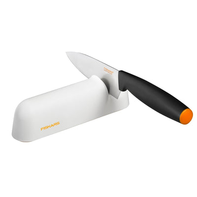 Se Fiskars Functional Form roll-sharp hvid ✔ Kæmpe udvalg i Fiskars ✔ Hurtig levering: 1 - 2 Hverdage samt billig fragt - Varenummer: NDN-23191-01 og barcode / Ean: '6424001026564 på lager - Udsalg på Home & Garden - Kitchen & Dining - Kitchen Appliances - Knife Sharpeners Spar op til 64% - Over 1312 kendte brands på udsalg