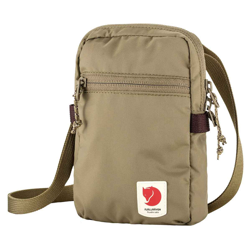 Se Fjällräven High Coast Pocket Clay One size ✔ Kæmpe udvalg i  Fjällräven ✔ Hurtig levering: 1 - 2 Hverdage samt billig fragt - Varenummer: JUCO-23226-221 og barcode / Ean: &