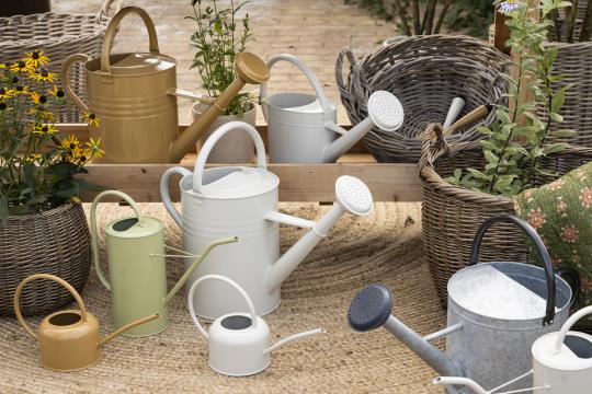 Se Ib Laursen - Vandkande m.spreder oval kit 5 ltr ❤ Kæmpe udvalg i Ib Laursen - Køb online på udsalg og tilbud lige nu ❤ Lav fragtpris og hurtig levering - Varenummer: Bolig&Haven-47767358898506 og barcode / Ean: 5709898356200 på lager - Udsalg på Spar helt op til 57% - Stort udsalg på over 739 brands