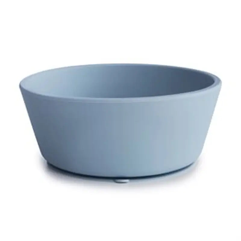 Mushie silikoneskål i farven Powder Blue med sugekop i bunden
