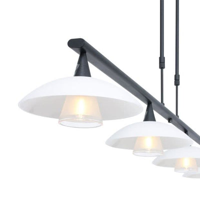 Se tilbud på Plate loftlampe i stål eller sort metal med fire glas skærme. Billigt udsalg! Hurtig levering, 1-2 hverdage. Varenummer: 3NDC-4126-5981. Spar op til 67%.
