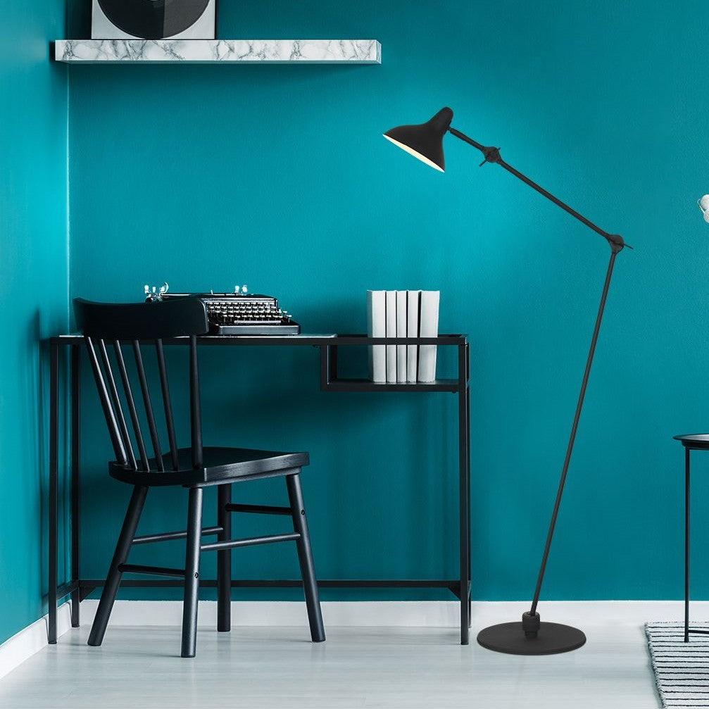 Se Moore - gulvlampe i sort metal ❤ Kæmpe udvalg i 3-nordic - Køb online på udsalg og tilbud lige nu ❤ Meget billig fragt og hurtig levering - Varenummer: 3-nordic-4252 og barcode / Ean: på lager - Udsalg på Lamper - Gulvlamper Store besparelser – op til 77% - Store besparelser på over 2.281 brands