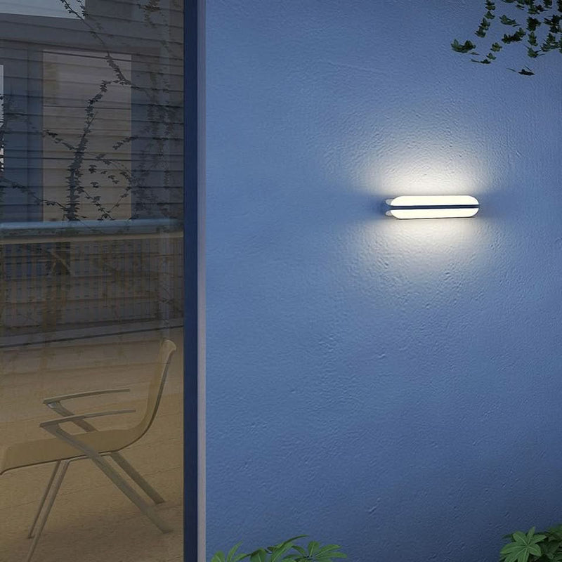 Se billigt tilbud på Siam udendørslampe i sort metal og glas! Spar op til 54% på udsalg. Hurtig levering, 1-2 hverdage. Køb online nu!