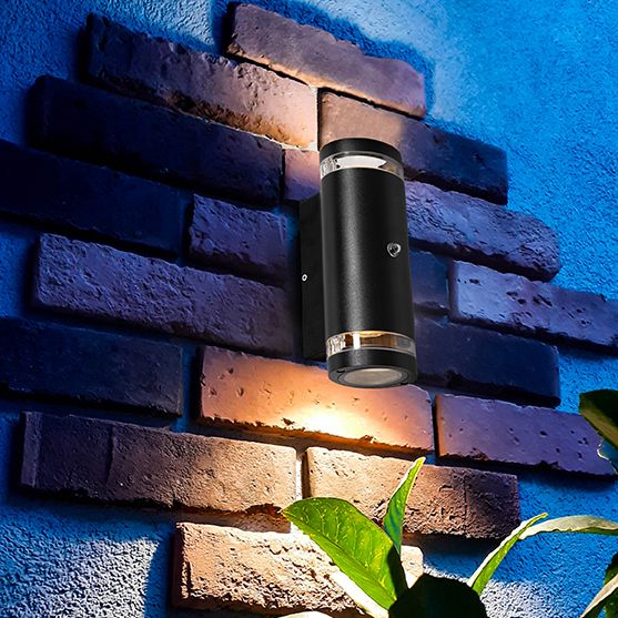 Se Baza - Udendørslampe i sort metal og glas med sensor ❤ Kæmpe udvalg i 3-nordic - Køb online på udsalg og tilbud lige nu ❤ Billig fragt og hurtig levering - Varenummer: 3-nordic-4316 og barcode / Ean: på lager - Udsalg på Lamper - Udendørslamper Store besparelser – op til 71% - Shop over 2.281 kendte brands på udsalg