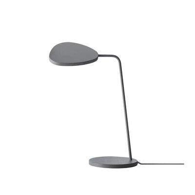 Se Muuto Leaf bordlampe grå ❤ Stort online udvalg i Muuto ❤ Meget billig fragt og hurtig levering: 1 - 2 hverdage - Varenummer: NDN-17329-05 og barcode / Ean: '5710562134208 på lager - Udsalg på Home & Garden - Lighting - Lamps Spar op til 51% - Over 1160 kendte mærker på udsalg