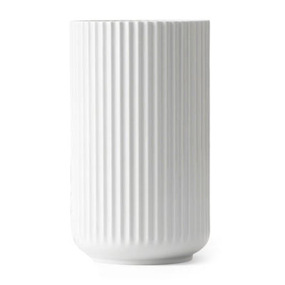 Se Lyngby Porcelæn Lyngby vase hvid 25 cm ✔ Kæmpe udvalg i Lyngby Porcelæn ✔ Hurtig levering: 1 - 2 Hverdage samt billig fragt - Varenummer: NDN-28511-06 og barcode / Ean: '5711507210018 på lager - Udsalg på Home & Garden - Decor - Vases Spar op til 62% - Over 1122 kendte brands på udsalg