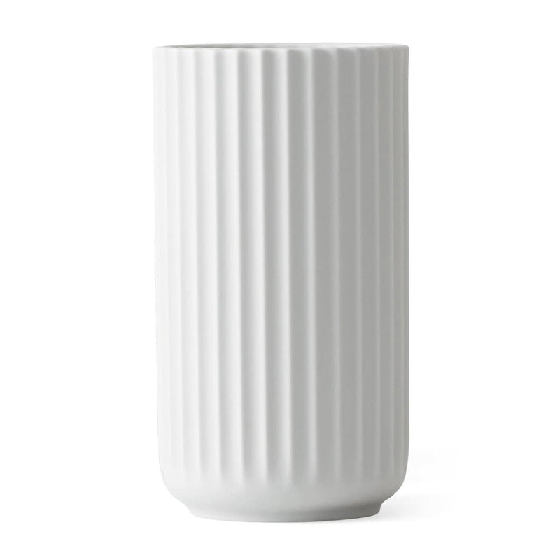 Se Lyngby Porcelæn Lyngby vase hvid mat 15 cm ✔ Kæmpe udvalg i Lyngby Porcelæn ✔ Hurtig levering: 1 - 2 Hverdage samt billig fragt - Varenummer: KTT-28512-02 og barcode / Ean: &