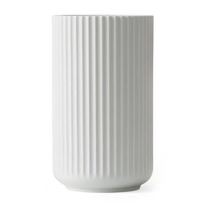 Se Lyngby Porcelæn Lyngby vase hvid mat 25 cm ✔ Kæmpe udvalg i Lyngby Porcelæn ✔ Hurtig levering: 1 - 2 Hverdage samt billig fragt - Varenummer: NDN-28512-04 og barcode / Ean: '5711507217017 på lager - Udsalg på Home & Garden - Decor - Vases Spar op til 56% - Over 1122 kendte brands på udsalg