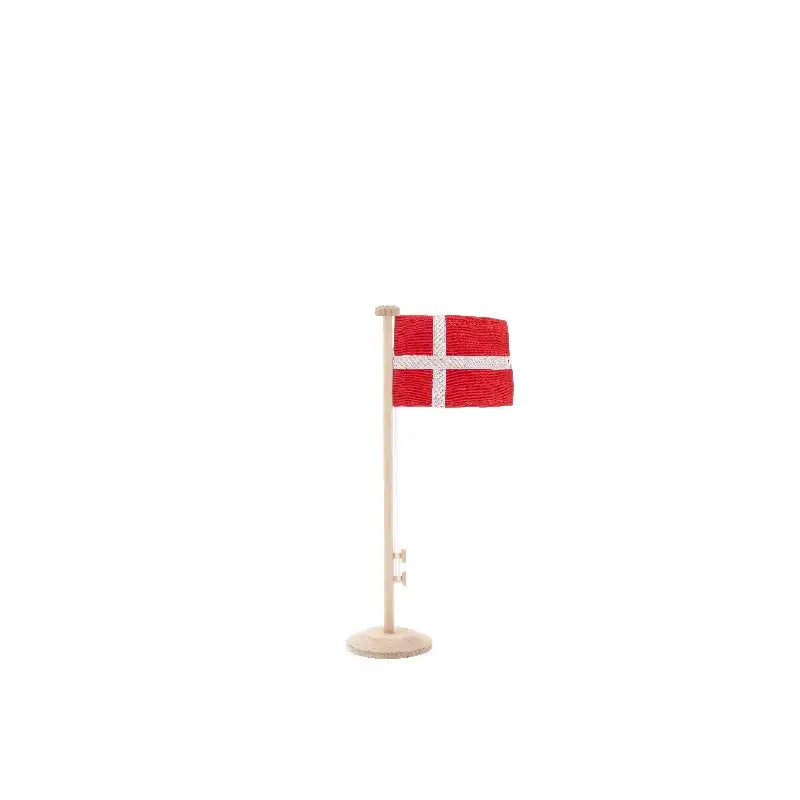 Celebrate flagstang i natur eg, 28 cm, med lille dansk flag i bomuld