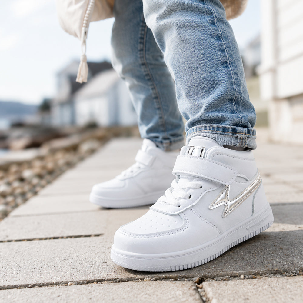 Se Komfortable & Moderigtige Børne Støvler med Sølv-Detaljer - EU 36 ✔ Kæmpe udvalg i Satana - Køb online på udsalg og tilbud lige nu ✔ Billig fragt • Hurtig levering - Varenummer: Satana-1453906 på lager - Udsalg på Sundhed > Spar stort – op til 53% - Eksklusivt udsalg på over 2.739 brands