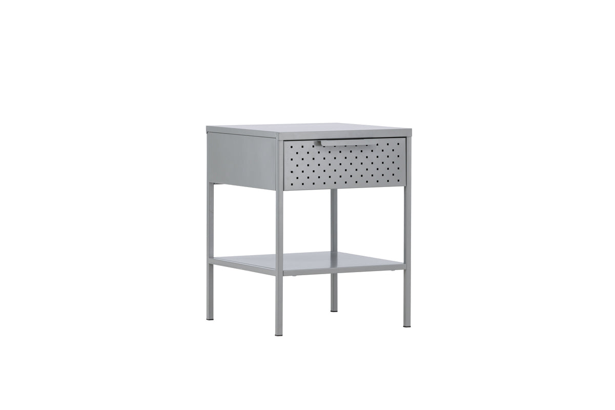 Se VENTURE DESIGN Sacramento sengebord, m. 1 hylde og 1 skuffe - lysegrå stål (40x40) ❤ Kæmpe udvalg i Venture Design - Køb online på udsalg og tilbud lige nu ❤ Meget billig fragt og hurtig levering: 1 - 2 hverdage - Varenummer: Boboonline-113730 og barcode / Ean: 7340220809292 på lager - Udsalg på Møbler,Borde,Sengeborde,
Møbler,
Borde,
Sengeborde med skuffer,
Soveværelse,
Sengebor Spar op til 51% - Over 785 kendte brands på udsalg
