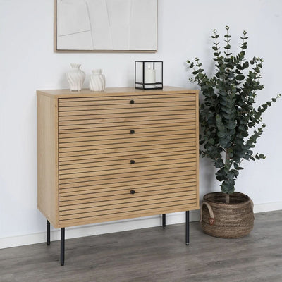 Se tilbud på Create kommode i egetræ med fire skuffer! Billigt udsalg på 3-nordic. Køb online nu! Hurtig levering: 1-2 hverdage. Varenummer: 3NDC-5849. Spar op til 57%.