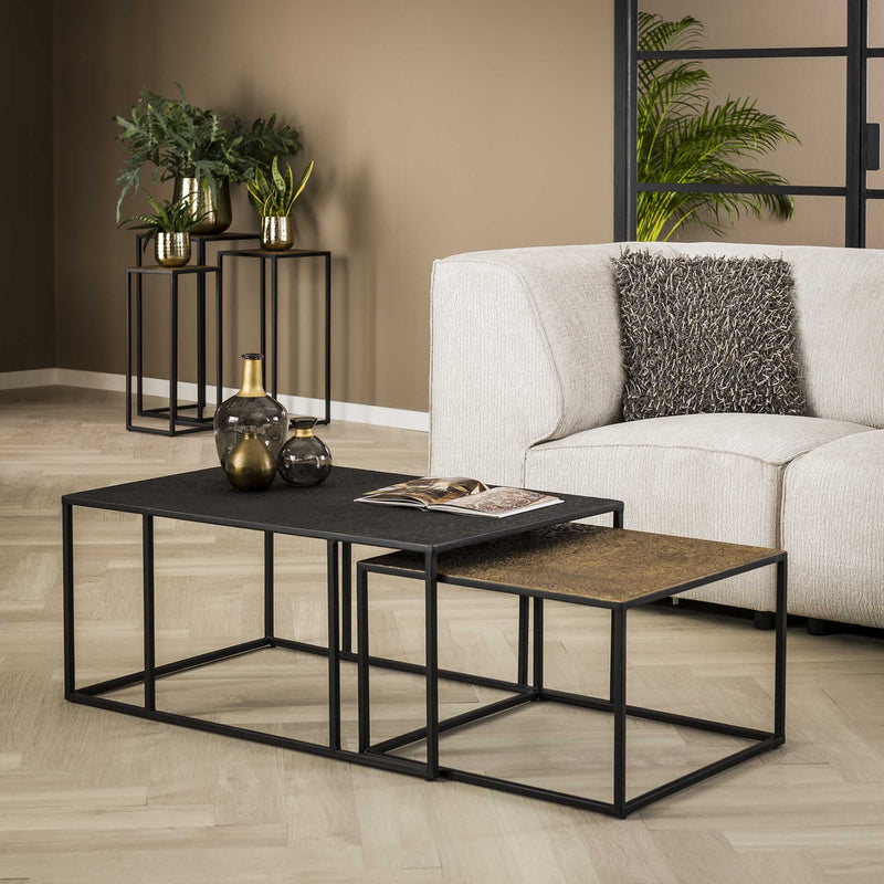 Se billigt sofabordssæt fra Ikaros på udsalg! To borde i metallic sort og antik bronze. Spar op til 52% - Hurtig levering!
