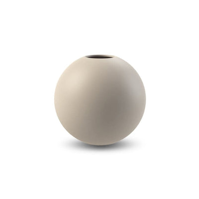 Se Cooee Design Ball vase sand 8 cm ✔ Kæmpe udvalg i Cooee Design ✔ Hurtig levering: 1 - 2 Hverdage samt billig fragt - Varenummer: NDN-32466-01 og barcode / Ean: '7350057860366 på lager - Udsalg på Home & Garden - Decor - Vases Spar op til 51% - Over 1354 design brands på udsalg