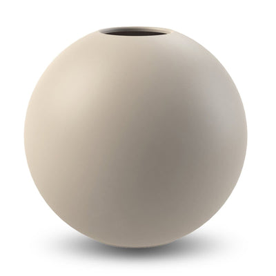Se Cooee Design Ball vase sand 30 cm ✔ Kæmpe udvalg i Cooee Design ✔ Hurtig levering: 1 - 2 Hverdage samt billig fragt - Varenummer: NDN-32466-04 og barcode / Ean: '7350057804537 på lager - Udsalg på Home & Garden - Decor - Vases Spar op til 65% - Over 1354 design brands på udsalg