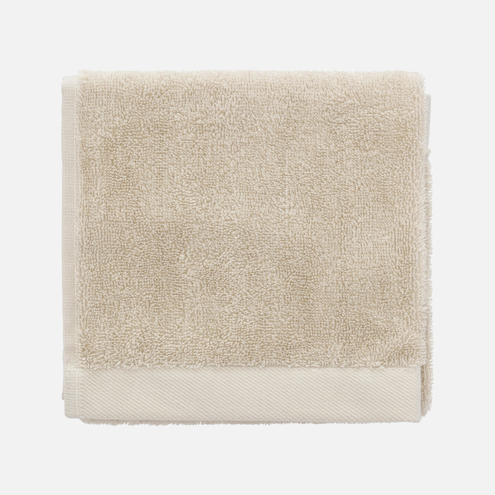 Se Södahl Organic ORGANIC COMFORT Håndklæder - Beige - 40x60 cm ❤ Kæmpe udvalg i Södahl Organic - Køb online på udsalg og tilbud lige nu ❤ Lav fragtpris og hurtig levering - Varenummer: HomeFeeling-6701 og barcode / Ean: 5722000328551 på lager - Udsalg på Alt til badeværelset - Håndklæder Store besparelser – op til 71% - 2.739+ brands til skarpe priser
