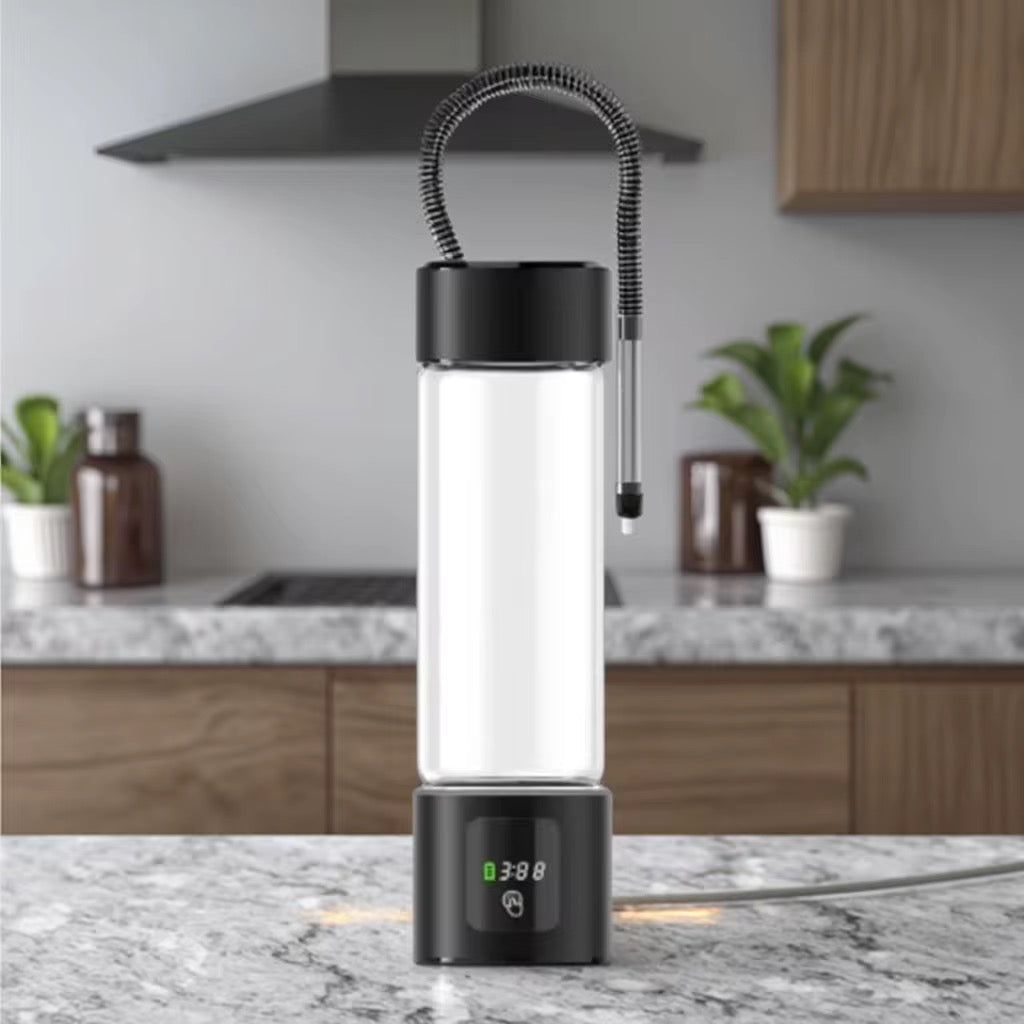 Sort Hydro 2-i-1 enhed fra SkySkin, hydrogenvandflaske og hydrogeninhalator i ét