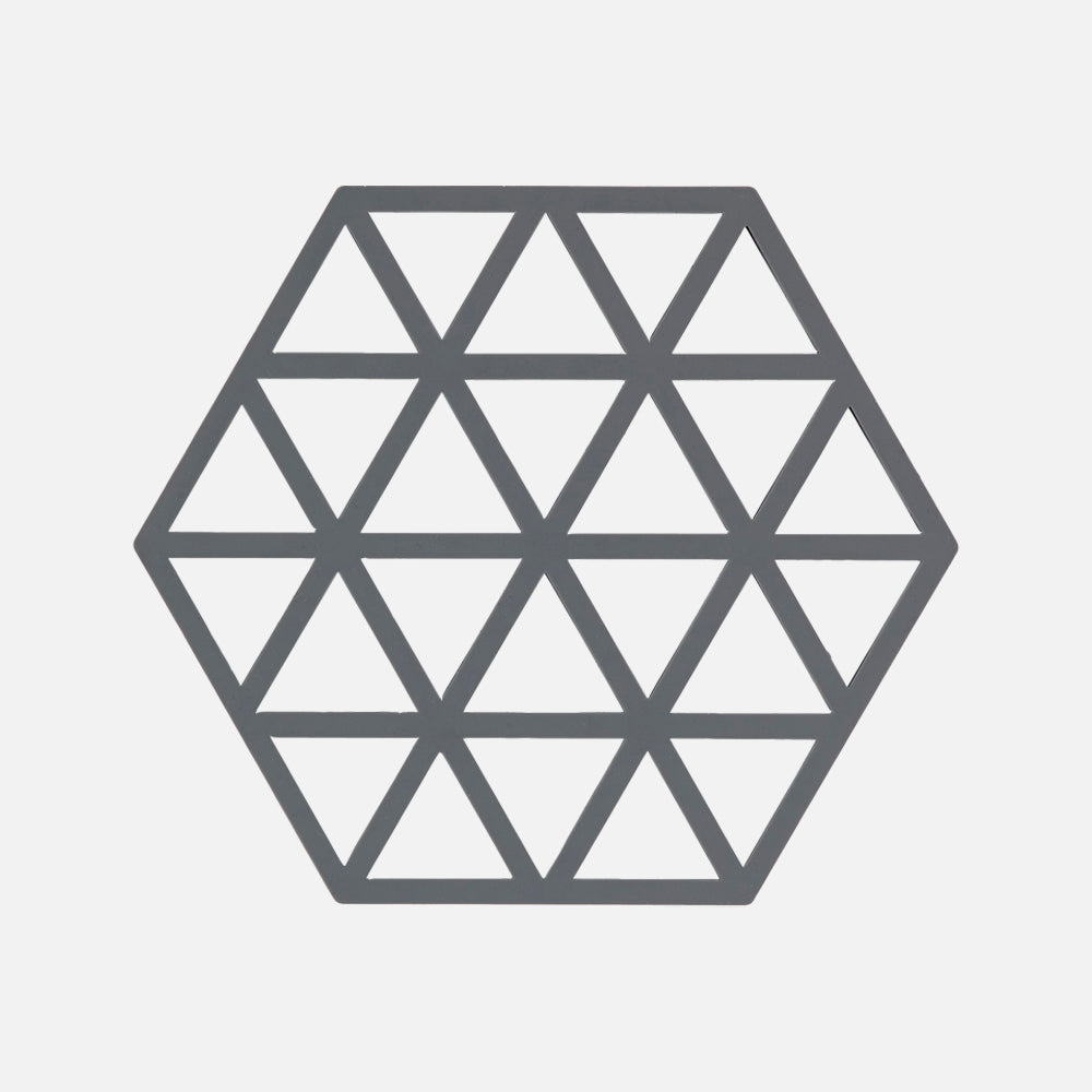 Se Zone Danmark TRIANGLES Bordskåner 2 størrelser - Grå - Lille ❤ Kæmpe udvalg i Zone Danmark - Køb online på udsalg og tilbud lige nu ❤ Billig fragt og hurtig levering - Varenummer: HomeFeeling-7245 og barcode / Ean: 5708760641987 på lager - Udsalg på Alt i køkkenting og borddækning - Servering og glas Spar stort – op til 59% - Over 2.739 kendte mærker online