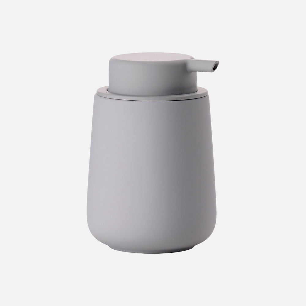 Se Zone Danmark Nova One Sæbedispenser - Lys grå ❤ Kæmpe udvalg i Zone Danmark - Køb online på udsalg og tilbud lige nu ❤ Hurtig levering til lave fragtpriser - Varenummer: HomeFeeling-6922 og barcode / Ean: 5708760676576 på lager - Udsalg på Alt til badeværelset - Sæbedispenser og sæbeholder Store besparelser – op til 77% - Udsalg på mere end 2.281 populære mærker