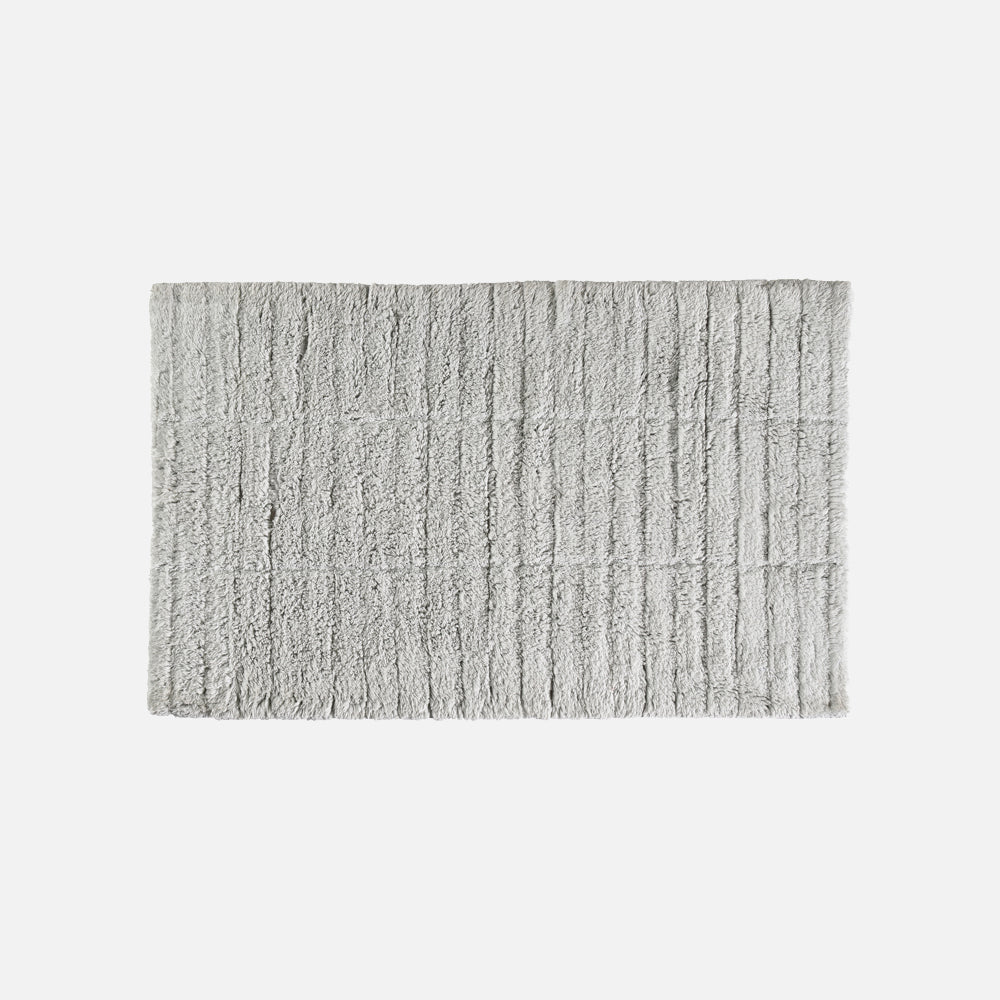 Zone Danmark Tiles bademåtte i lys grå med flisemønster, 50 x 80 cm