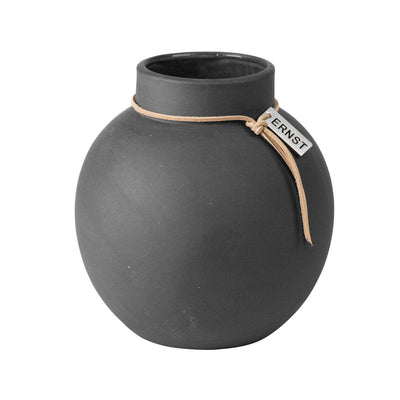 Se ERNST Ernst vase stentøj mørkegrå 14 cm ✔ Kæmpe udvalg i ERNST ✔ Hurtig levering: 1 - 2 Hverdage samt billig fragt - Varenummer: NDN-33793-02 og barcode / Ean: '7332481069331 på lager - Udsalg på Home & Garden - Decor - Vases Spar op til 56% - Over 1354 kendte mærker på udsalg