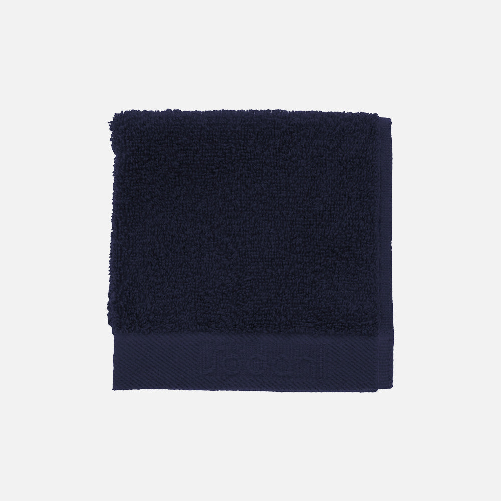 Se Södahl Organic ORGANIC COMFORT Håndklæder - Mørkeblå - 30x30 cm ❤ Kæmpe udvalg i Södahl Organic - Køb online på udsalg og tilbud lige nu ❤ Billig fragt og hurtig levering - Varenummer: HomeFeeling-6708 og barcode / Ean: 5722000338642 på lager - Udsalg på Alt til badeværelset - Håndklæder Spar helt op til 57% - Over 2.739 kendte brands på udsalg
