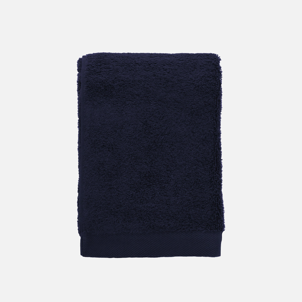 Se Södahl Organic ORGANIC COMFORT Håndklæder - Mørkeblå - 50x100 cm ❤ Kæmpe udvalg i Södahl Organic - Køb online på udsalg og tilbud lige nu ❤ Billig fragt • Hurtig levering - Varenummer: HomeFeeling-6710 og barcode / Ean: 5722000338680 på lager - Udsalg på Alt til badeværelset - Håndklæder Få op til 69% i rabat - Find over 1.798 brands på udsalg