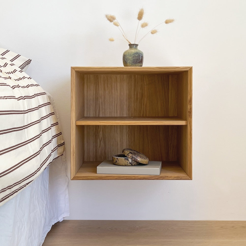 Se The Wood Box 3739 Sengebord med hylde - Grafit ❤ Kæmpe udvalg i Storage & Shelves - Køb online på udsalg og tilbud lige nu ❤ Meget billig fragt og hurtig levering: 1 - 2 hverdage - Varenummer: StorageAndShelves-6898 og barcode / Ean: på lager - Udsalg på The Box Reolsystem Spar op til 51% - Over 785 kendte brands på udsalg