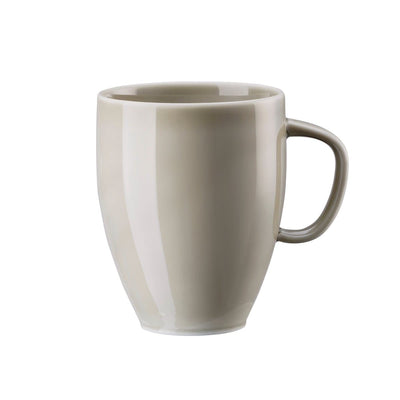 Se Rosenthal Junto krus med hank Pearl grey ✔ Kæmpe udvalg i Rosenthal ✔ Hurtig levering: 1 - 2 Hverdage samt billig fragt - Varenummer: NDN-36529-02 og barcode / Ean: '4012438522647 på lager - Udsalg på Home & Garden - Kitchen & Dining - Tableware - Drinkware - Coffee & Tea Cups Spar op til 62% - Over 1150 kendte brands på udsalg