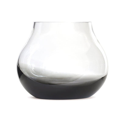 Se Ro Collection Flower vase no. 23 Smoked grey ✔ Kæmpe udvalg i Ro Collection ✔ Hurtig levering: 1 - 2 Hverdage samt billig fragt - Varenummer: KTT-36616-01 og barcode / Ean: '5712129020825 på lager - Udsalg på Indretning - Dekoration - Vaser Spar op til 66% - Over 1354 design brands på udsalg