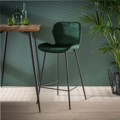 Se billigt tilbud på Blues- 4 Barstole i grøn velour og metal! Udsalg på Spisestue > Barstole. Spar op til 55%. Hurtig levering: 1-2 hverdage.