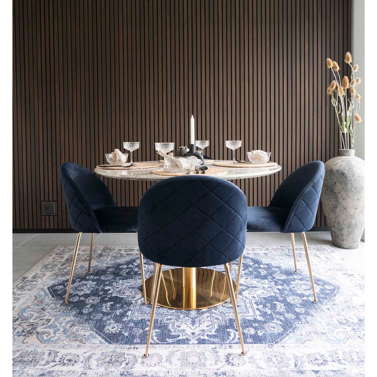 Se Havana Gulvtæppe - i blå 2 størrelser - 160x230 cm ❤ Kæmpe udvalg i House Nordic - Køb online på udsalg og tilbud lige nu ❤ Billig fragt og hurtig levering - Varenummer: Bolig&Haven-42365303783676 og barcode / Ean: 5713917004164 på lager - Udsalg på Få op til 69% i rabat - Shop udsalg fra mere end 1.798 mærker