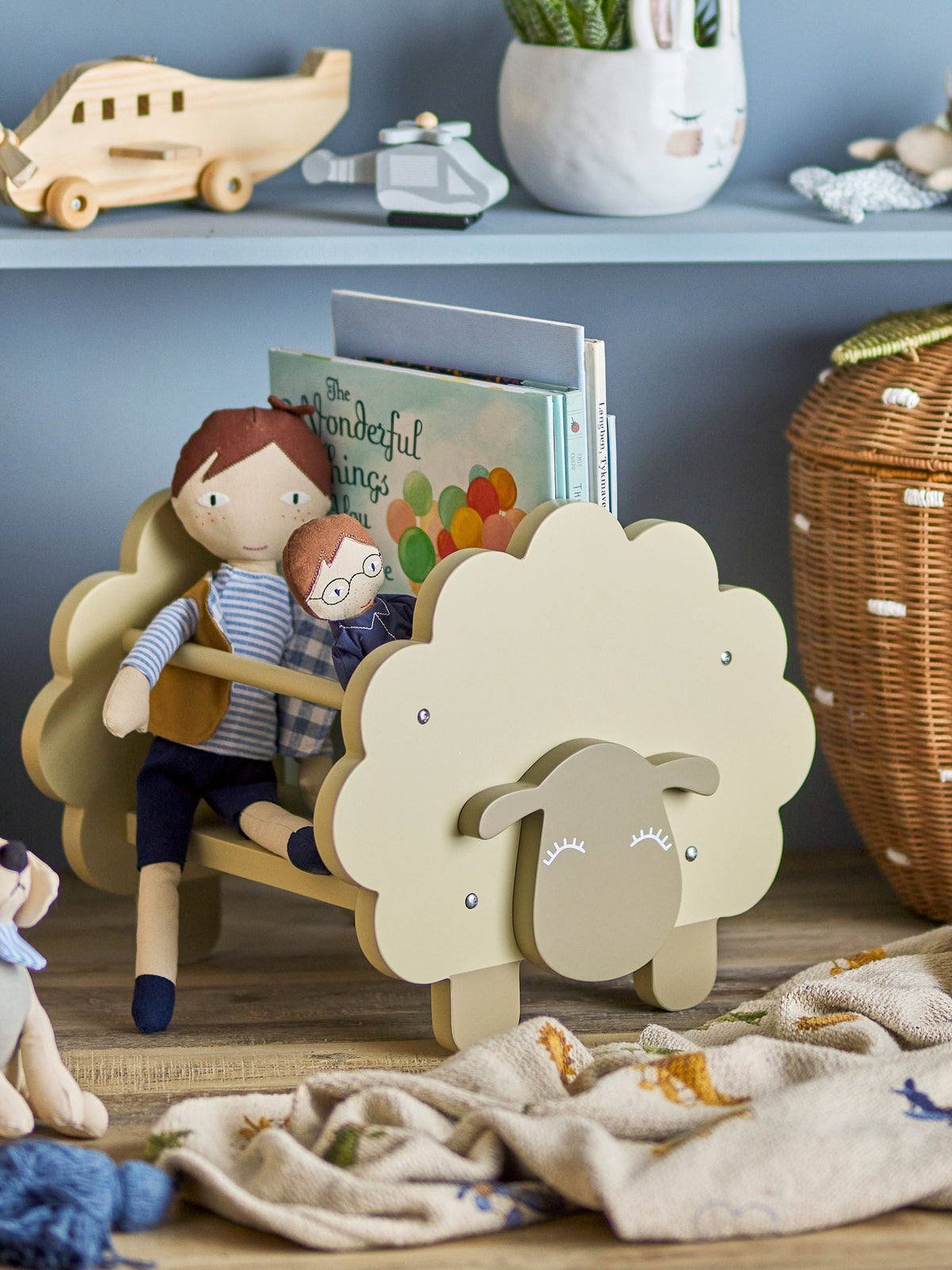 Grøn Dolly bogkasse formet som et får fra Bloomingville MINI