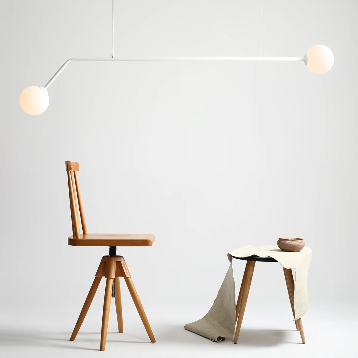 Se Limelight - Loftlampe i hvidt metal og hvidt glas, bredde 150 cm ❤ Kæmpe udvalg i 3-nordic - Køb online på udsalg og tilbud lige nu ❤ Lav fragtpris og hurtig levering - Varenummer: 3-nordic-3341 og barcode / Ean: på lager - Udsalg på Lamper - Loftlamper - pendler - Langbordspendler Få op til 69% i rabat - Shop blandt over 2.739 brands